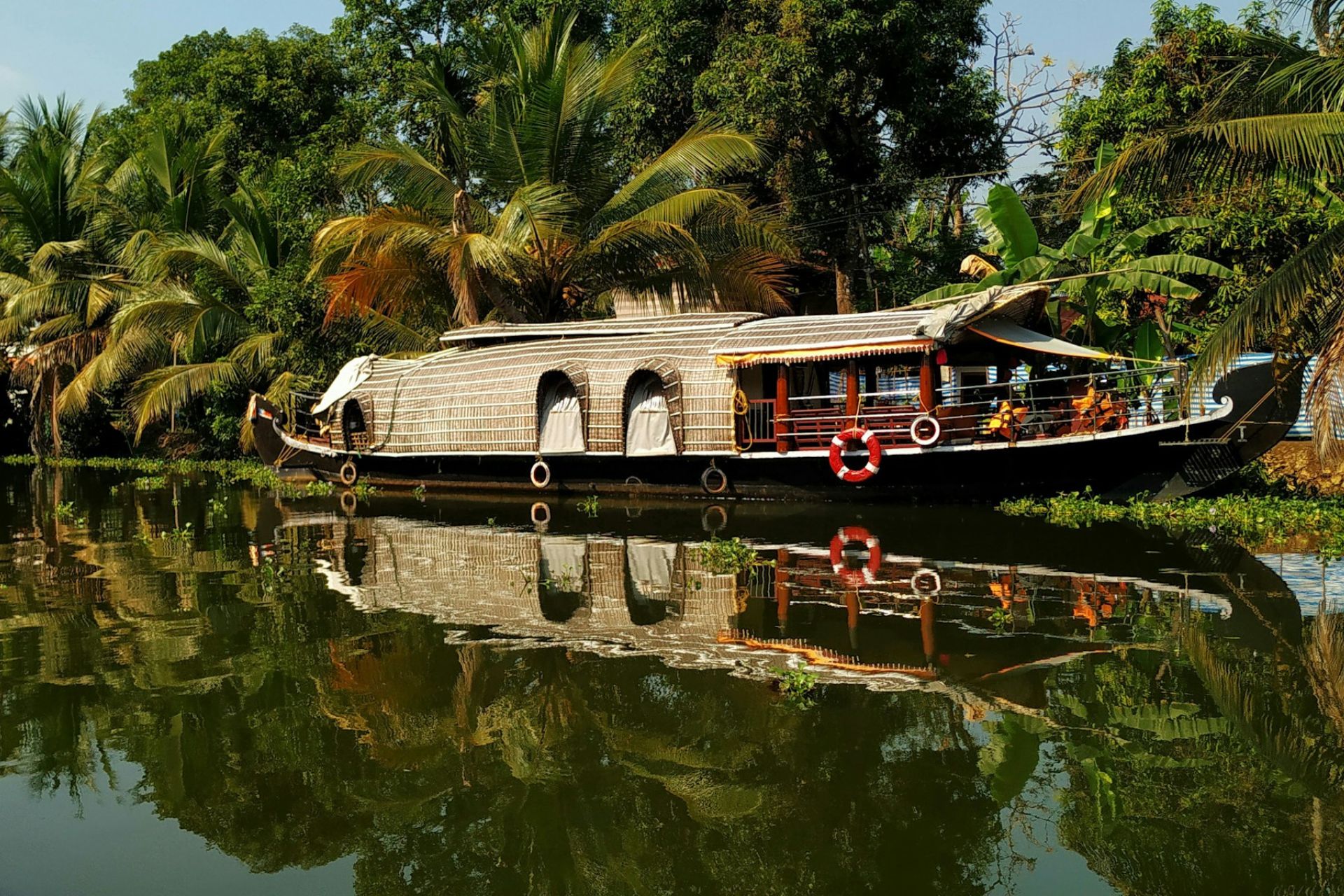 One Day Kochi to Kumarakom Trip by Cab