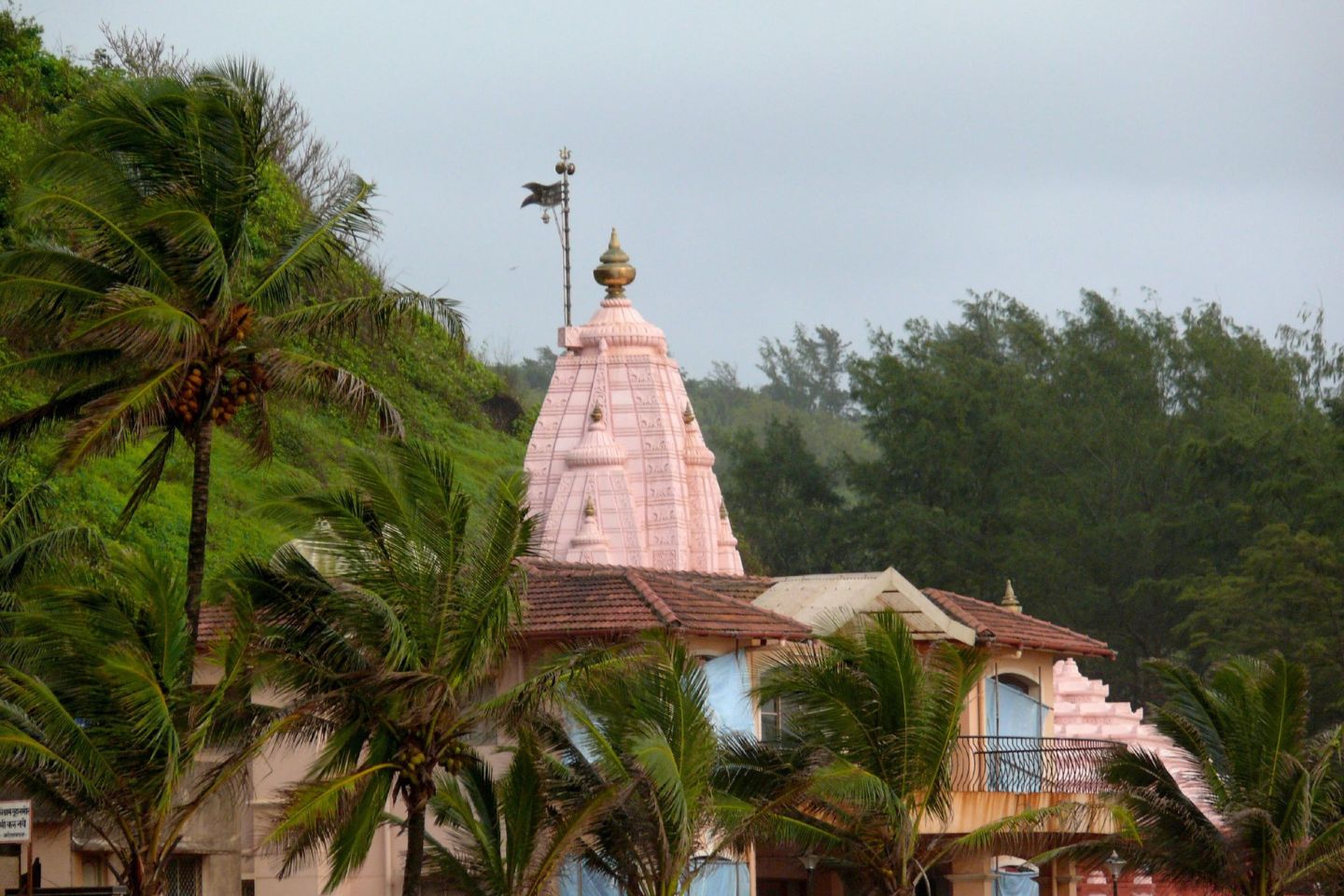 One Day Pune to Ganpatipule Trip by Cab